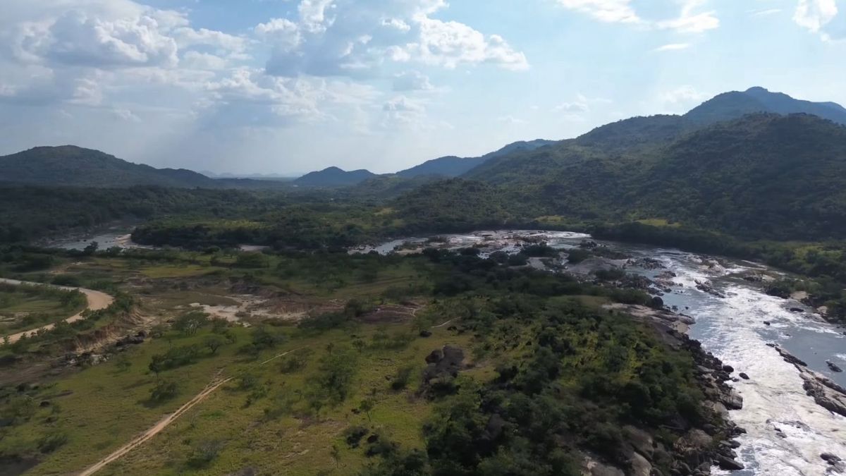 Fotos: Reprodução YouTube / O Mundo Por Onde Passamos