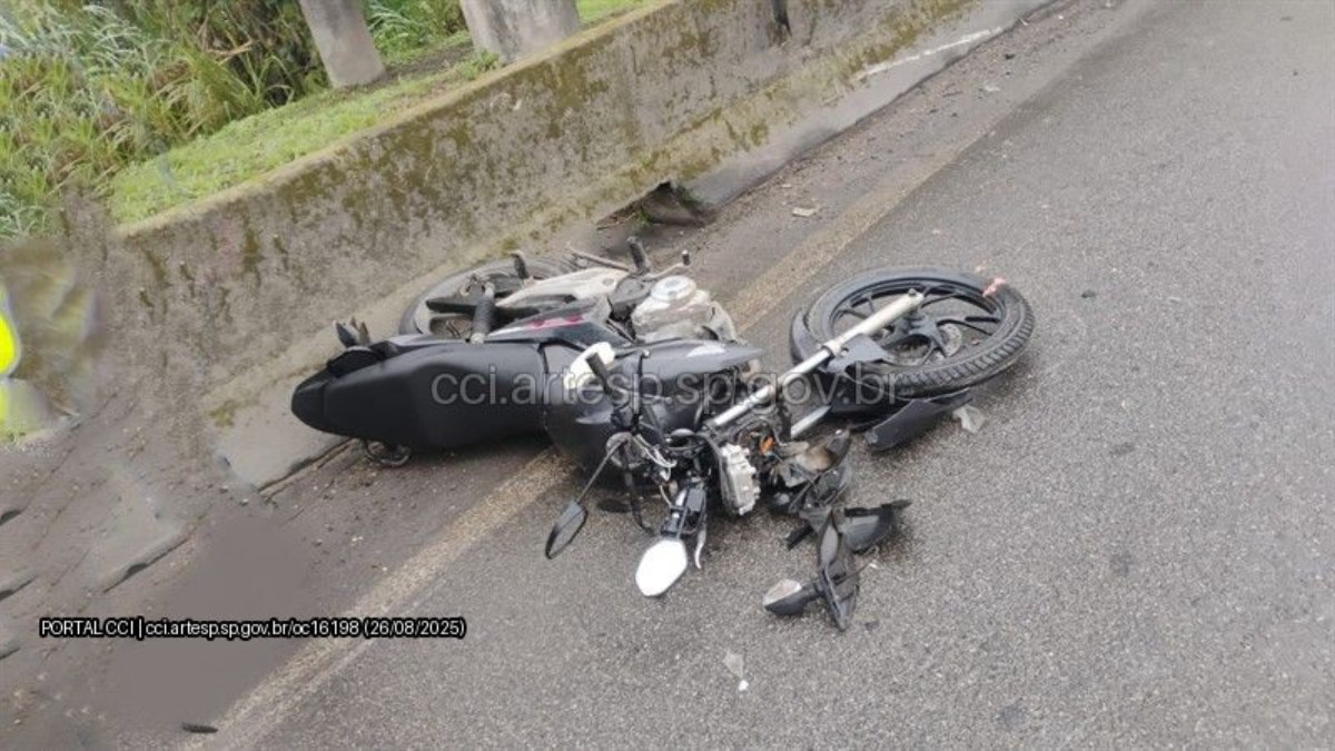 Acidente aconteceu na manhã dessa terça-feira (26)