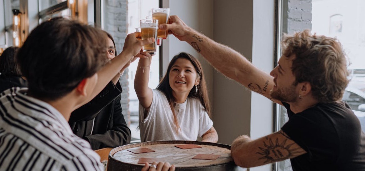 App reúne pessoas estranhas (que não se conhecem) para um jantar