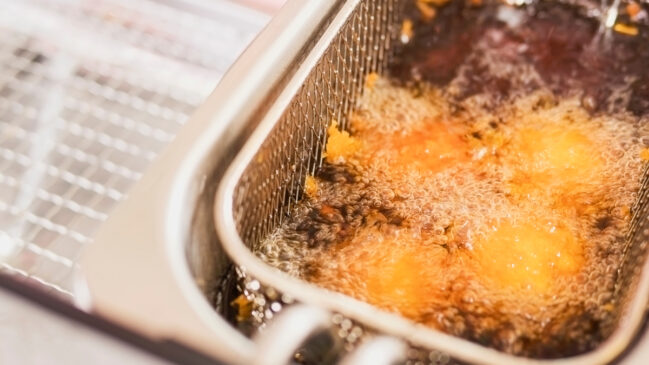 Pesquisa mediu os índices de colesterol de voluntários que consumiram pratos preparados com os dois tipos de gorduras