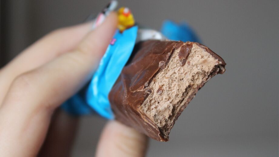 Criado pela Nestlé em 1982, o chocolate ficou conhecido como o