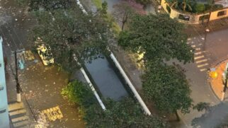 A chuva alagou diversos pontos da região