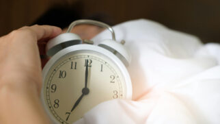 Manter um padrão de sono alternativo pode ser desafiador
