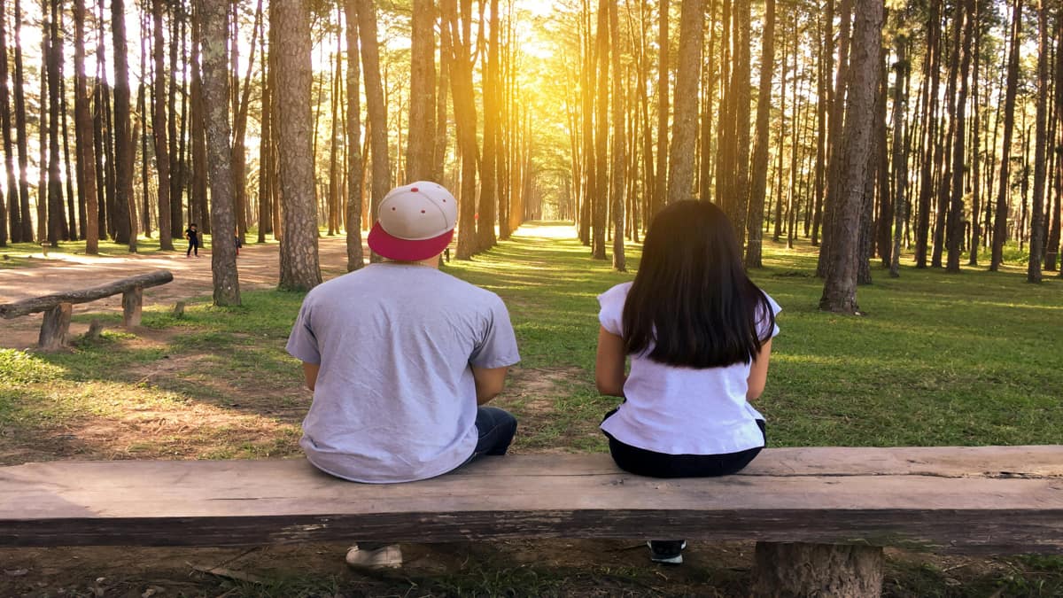 Certas diferenças etárias aumentam significativamente as chances de um término (Tirachard Kumtanom/Pexels)
