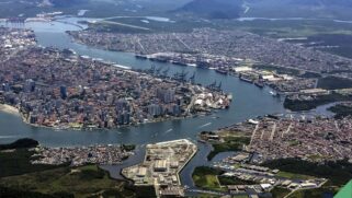 Porto de Santos é um dos 50 maiores do mundo