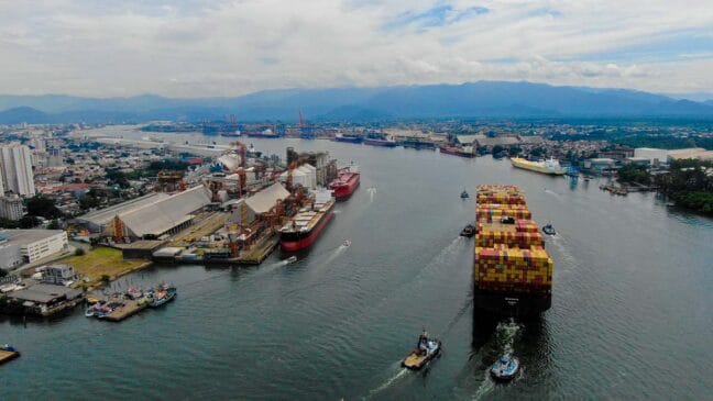 O Porto de Santos também tem aproveitado o uso de leilões como forma de redistribuir ativos, equipamentos e produtos não utilizados
