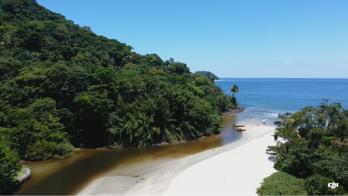 Em um só passeio é possível tomar banho de água salgada e doce
