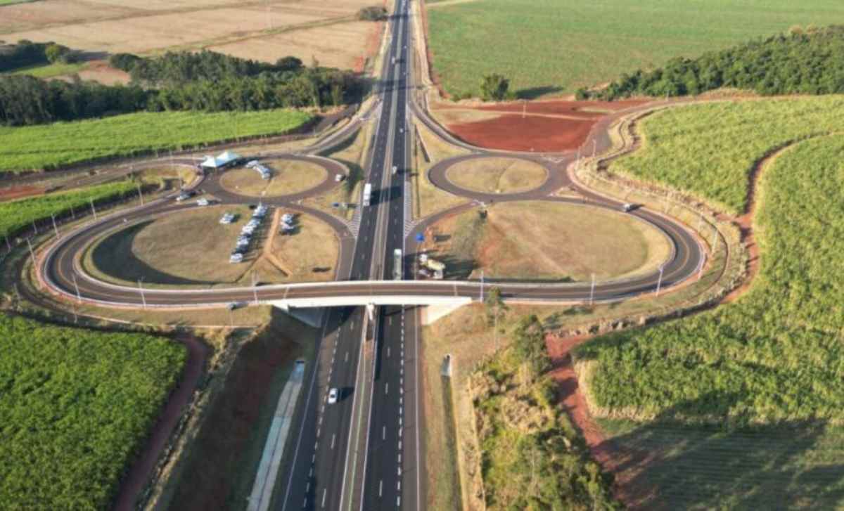 A nova via também reforça a conexão entre o estado de São Paulo e o norte do Paraná