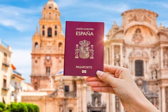 Legislação permite que filhos, netos e bisnetos de espanhóis nascidos fora da Espanha obtenham a nacionalidade