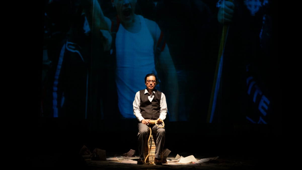 A montagem reconstrói a trajetória do físico húngaro Léo Szilárd