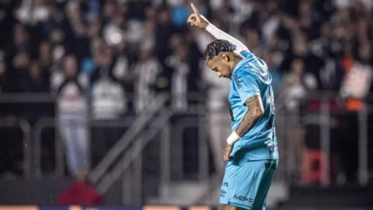 O destaque da partida foi Neymar, que balançou as redes duas vezes