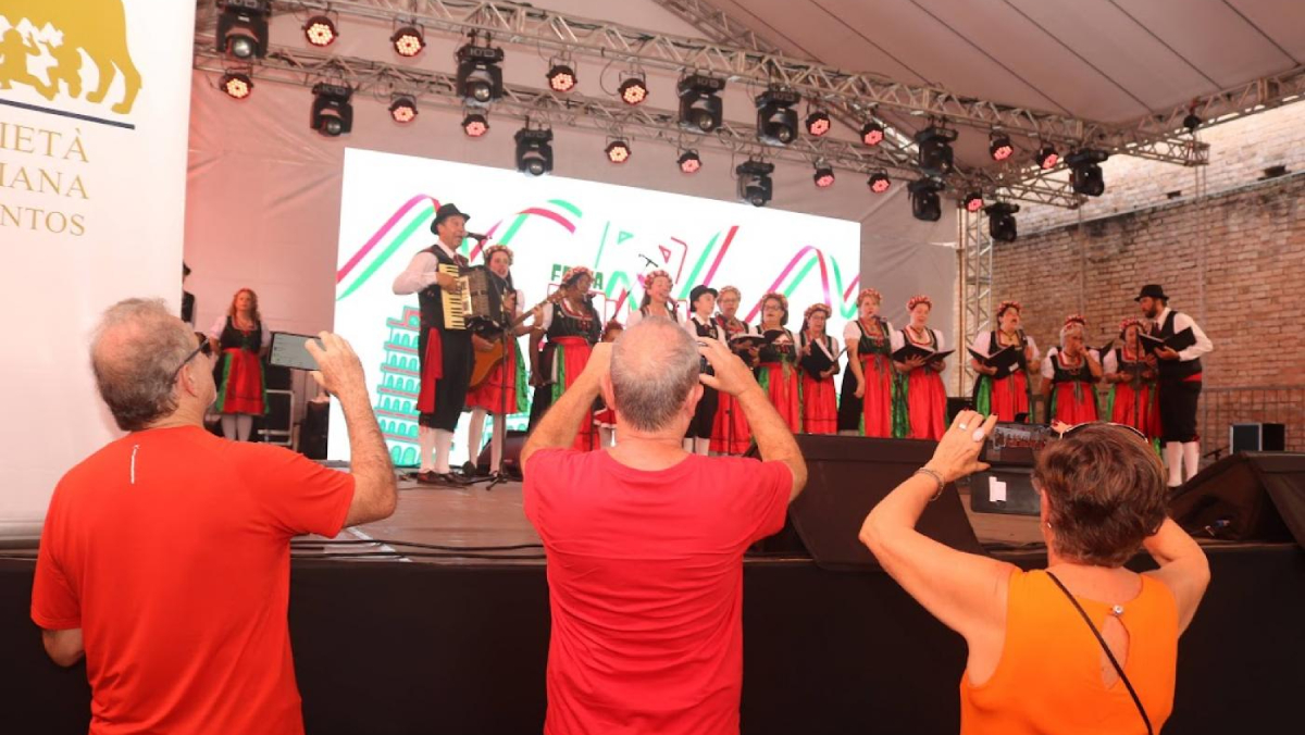 O evento busca homenagear a presença histórica dos imigrantes italianos em Santos