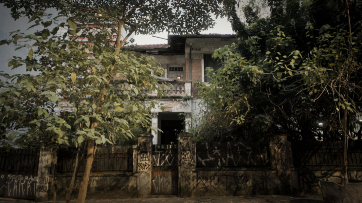 O foco está em desmistificar a narrativa que transformou o episódio em entretenimento