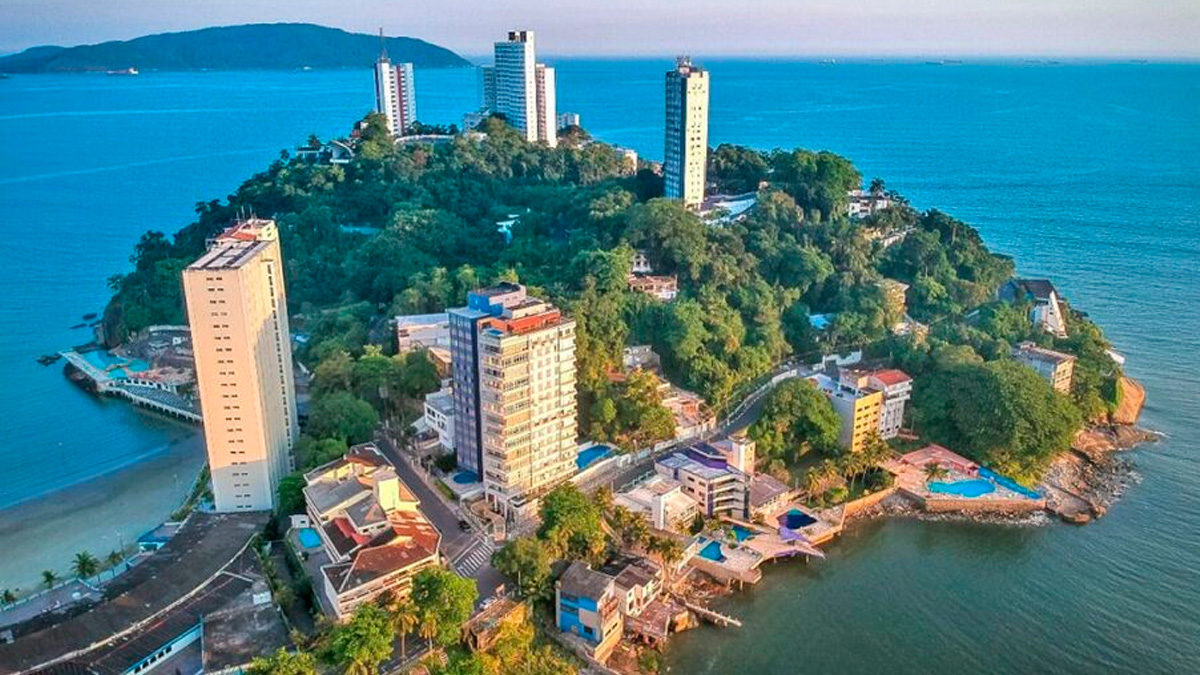 A origem da Ilha Porchat remonta à própria fundação da cidade de São Vicente