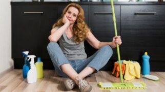 A empresa Roborock mostra sistema de limpeza 4 em 1, que combina lavadora e secadora com um robô aspirador e mop, para economizar tempo nas tarefas domésticas sem ocupar muito espaço