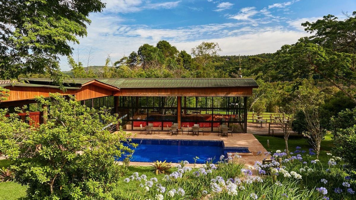 A Fazenda Morros Verdes alia conforto e sustentabilidade em suas acomodações e áreas comuns/ Foto de Divulgação
