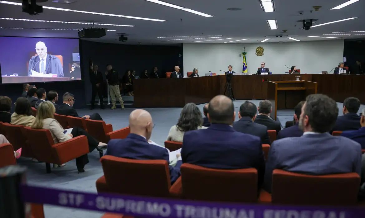 Primeiro dia de julgamento do caso do golpe de Estado conta com presença de apenas um réu