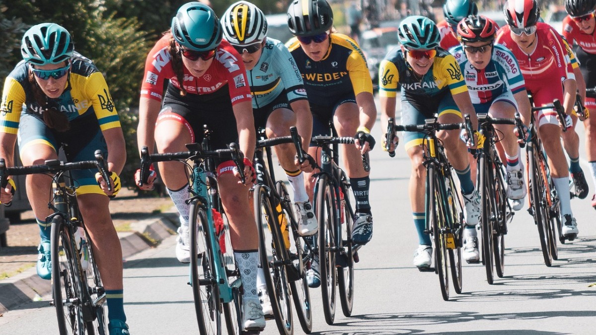 O ciclismo é uma modalidade que atrai muita gente / Pixabay