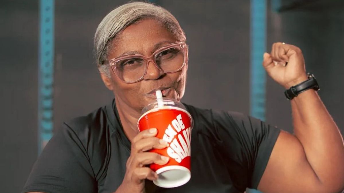 Fotos de divulgação da campanha com a influencer Irmã Marluce - Divulgação/BK