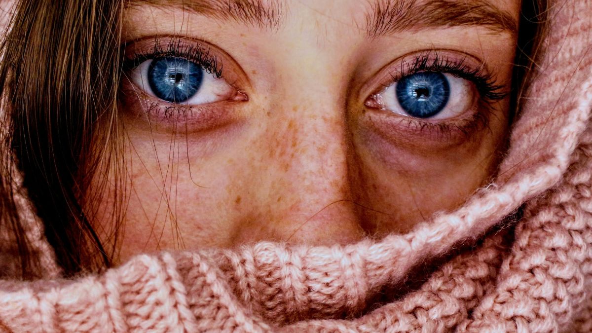 Pais de olhos azuis podem ter um filho de olhos verdes ou castanhos. - Pexels
