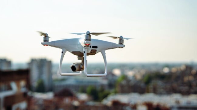 O uso de drones tem o potencial de ser um aliado para monitorar o comportamento dos motoristas nas vias