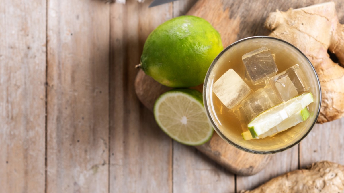 Conheça os verdadeiros benefícios da bebida que conquistou quem busca bem-estar