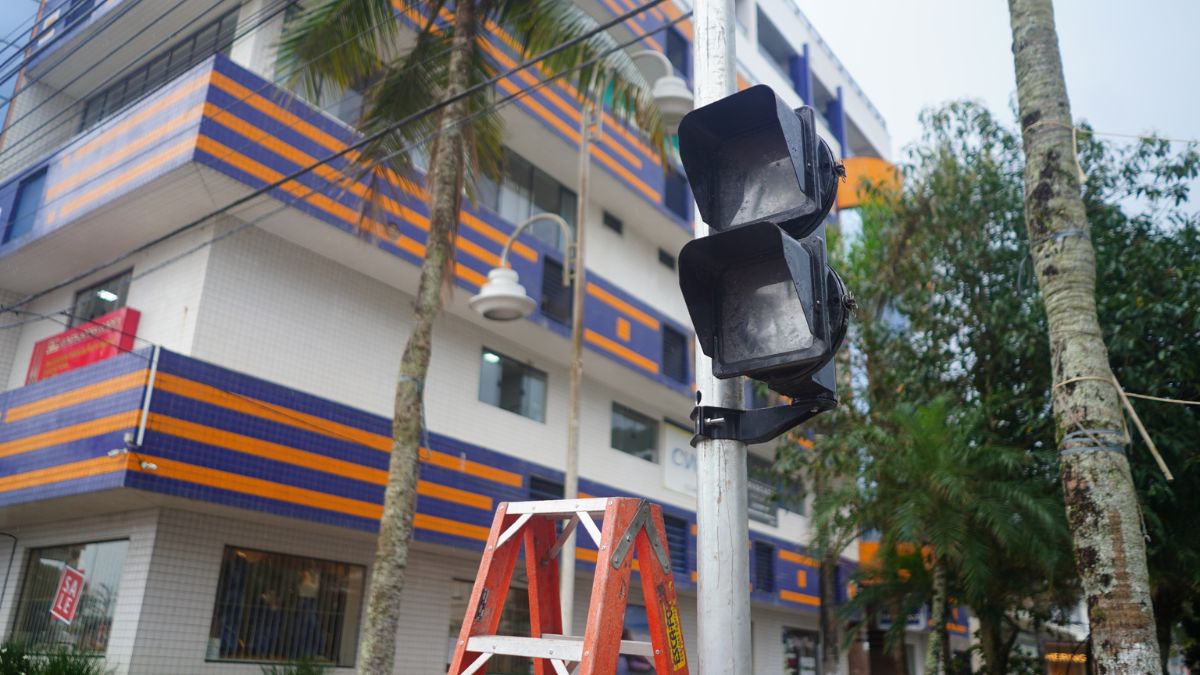 Mongaguá ganha 1&ordm; semáforo quase um século após Santos