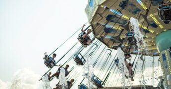 Big Brother pode acontecer dentro de um parque de diversões / Foto ilustrativa