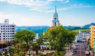 Com sua herança histórica, proximidade de destinos naturais icônicos e crescente infraestrutura cultural e turística, Orleans se projeta como um dos principais polos do Sul catarinense