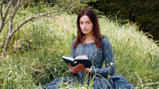 Emma Mackay, da série 'Sex Education', estrelou o longa 'Emily'