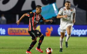 Partida acontece neste domingo (21)
