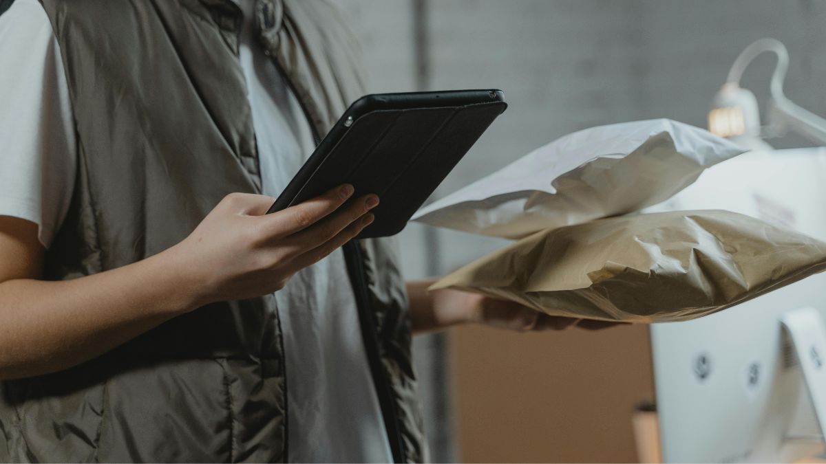 A maior parte dos consumidores admitem olhar valores na internet antes de comprar - Pexels