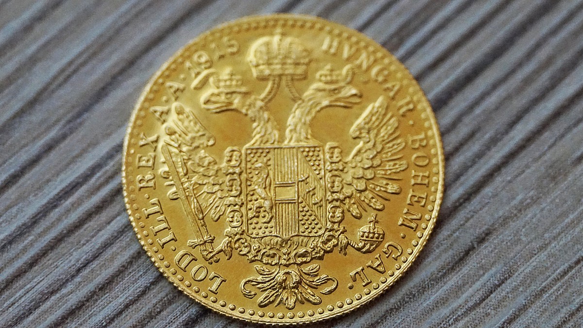 Em muitas economias, as moedas de ouro possuem valor máximo / Pixabay