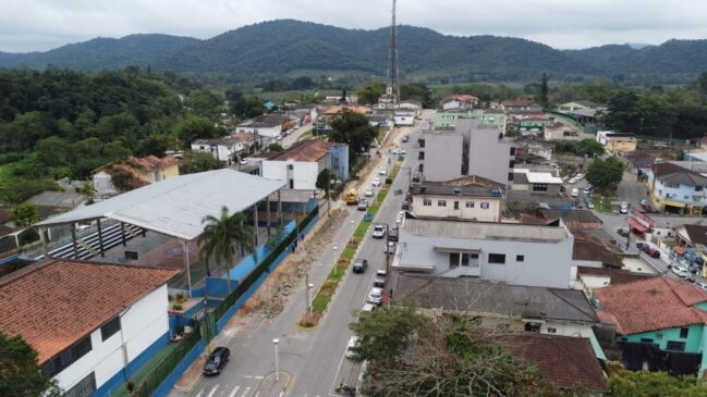 Miracatu está a cerca de 140km da Capital e fica na região do Vale do Ribeira