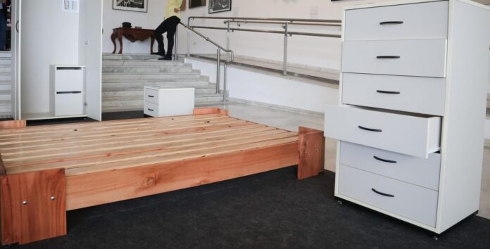 Móveis fabricados pelos detentos foram expostos no Palácio dos Bandeirantes