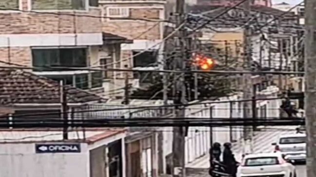 Incêndio atinge casa em São Vicente