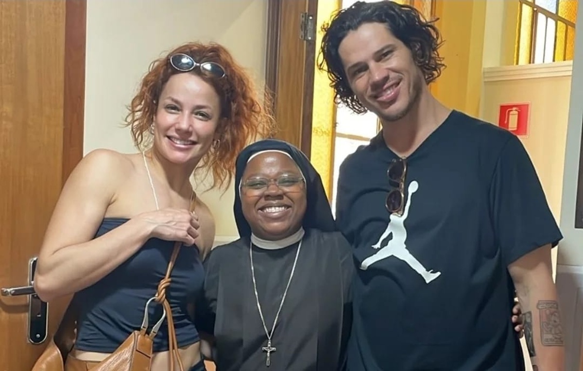 José Loreto visitou a Catedral de Santos e fez pedido à Nossa Senhora de Monte Serrat (Reprodução/Instagram)