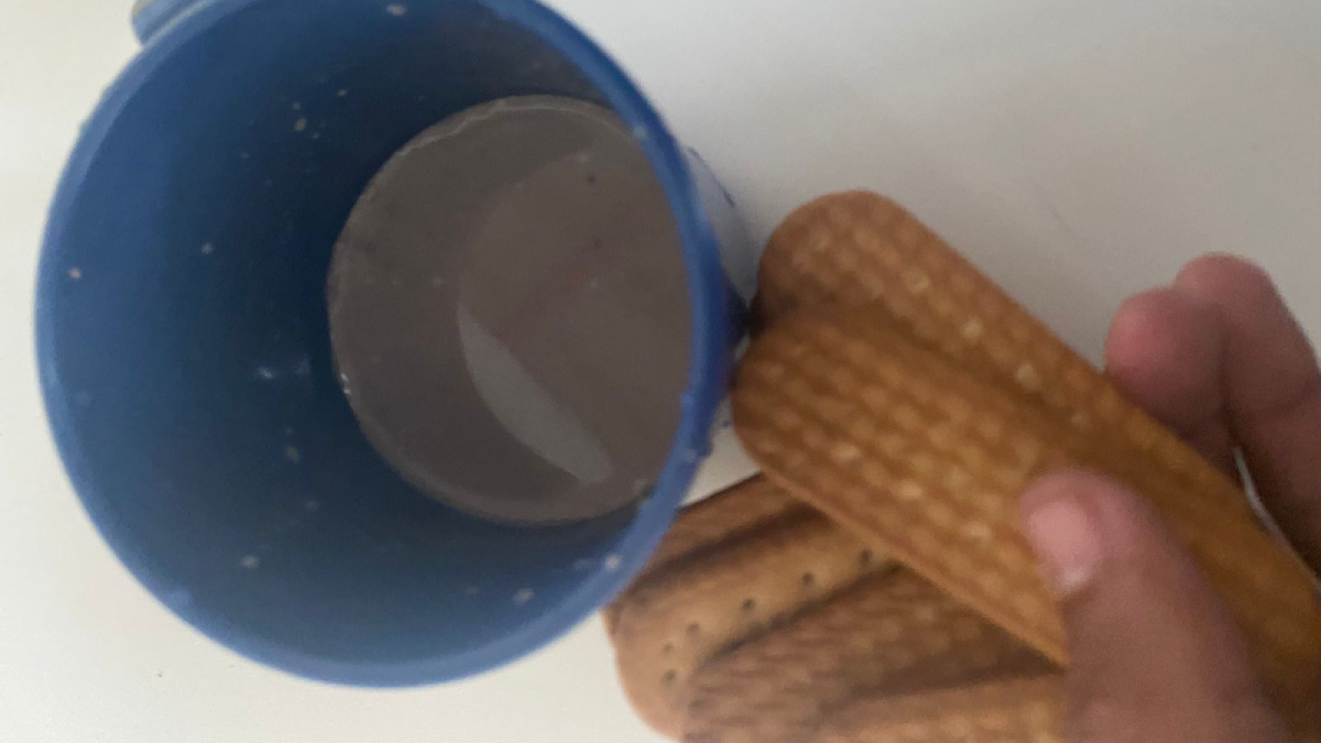 As mães revelam que existe verba municipal e estadual para que sejam servidas refeições decentes