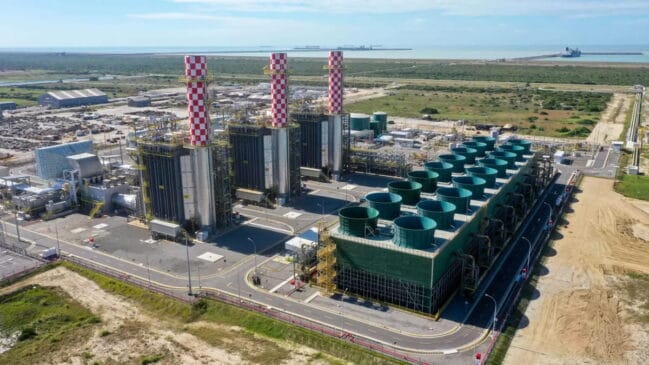 Prevista para ser concluída em 2025, a usina será o maior parque termelétrico a gás da América Latina, consolidando o país como protagonista na transição energética