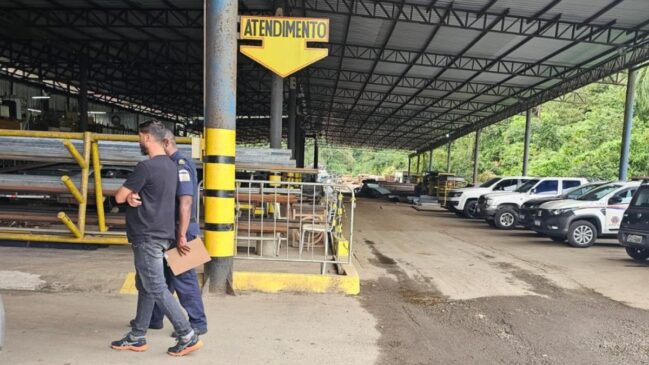 A Prefeitura de Santos realiza operação para garantir a sustentabilidade da região