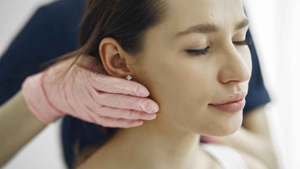 Além do uso estético, a toxina botulínica também é indicada no tratamento de doenças neurológicas e oftalmológicas - Pexels