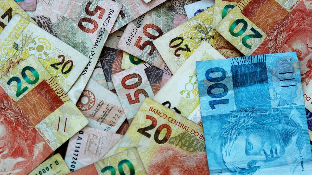 Seja nos imóveis ou na renda fixa, é possível ganhar um valor mensal e até mesmo parar de trabalhar / nattanan23/Pixabay