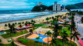 Explorar São Vicente e Santos é como fazer uma viagem no tempo até o início da história do Brasil.