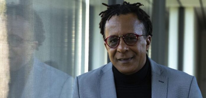 Vencedor do reality The Voice, Tony Gordon se apresenta na cidade no domingo (7)