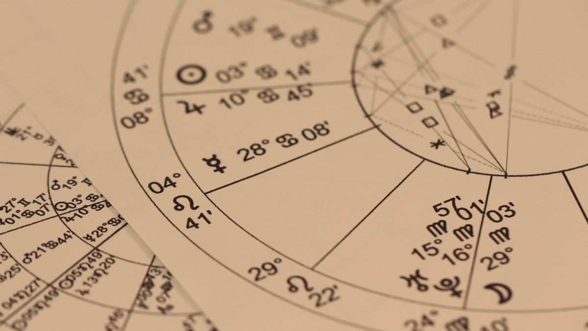 Todo esse segredo é revelado por meio do estudo do mapa astral / Pixabay