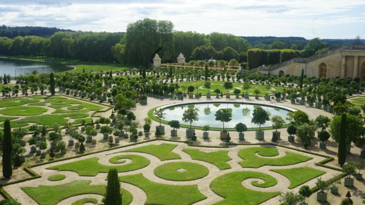 Jardins de Versalhes (França): O maior jardim do mundo, com 100 hectares de paisagens deslumbrantes - Unsplash
