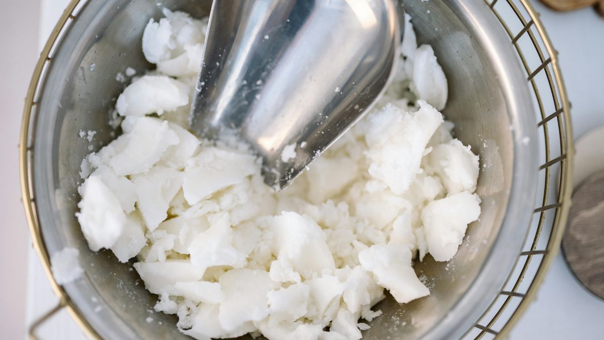 Aprenda a fazer a pasta mágica de bicarbonato e água oxigenada para limpar tudo