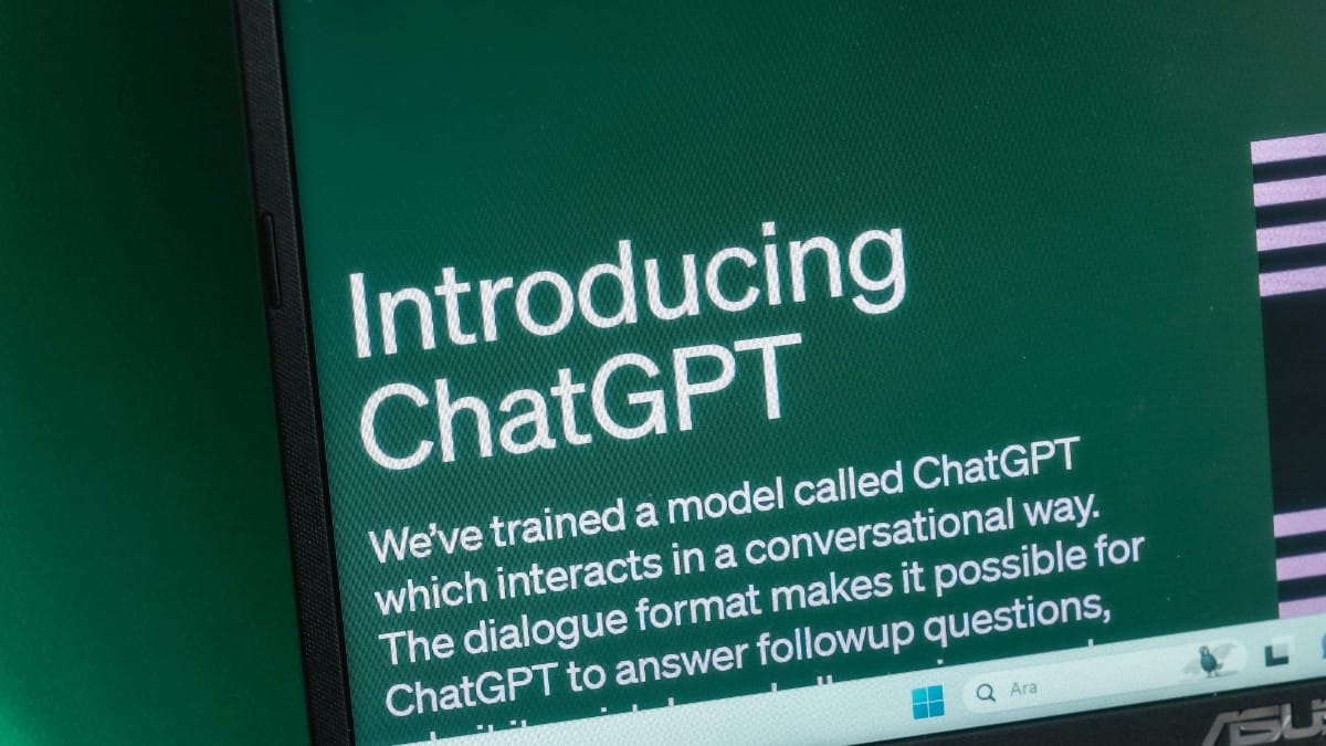 Criado pela OpenAI, o ChatGPT é um modelo de linguagem que usa inteligência artificial para gerar textos / Pexels