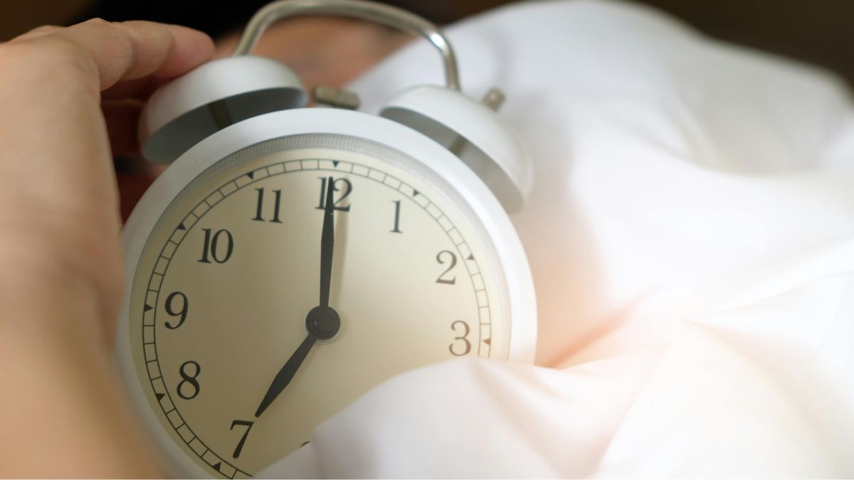 Sono de qualidade Nas regiões onde as pessoas vivem mais e melhor, o sono é levado a sério. Uma boa noite de descanso reenergiza o cérebro, regenera a pele e fortalece sistemas essenciais do corpo, como o imunológico e o nervoso / Pexels