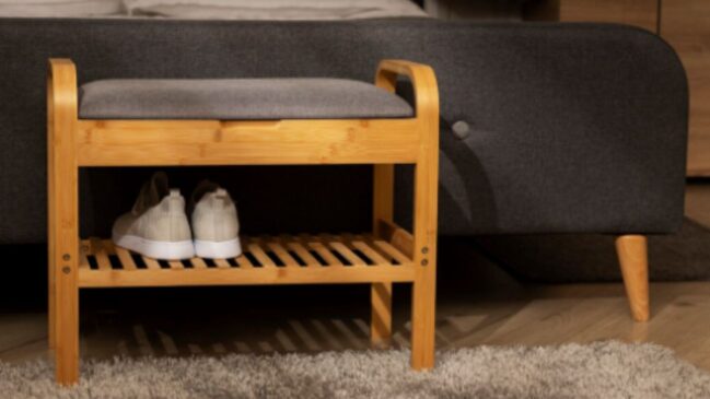 Tendência une praticidade e estilo para manter o quarto sempre organizado